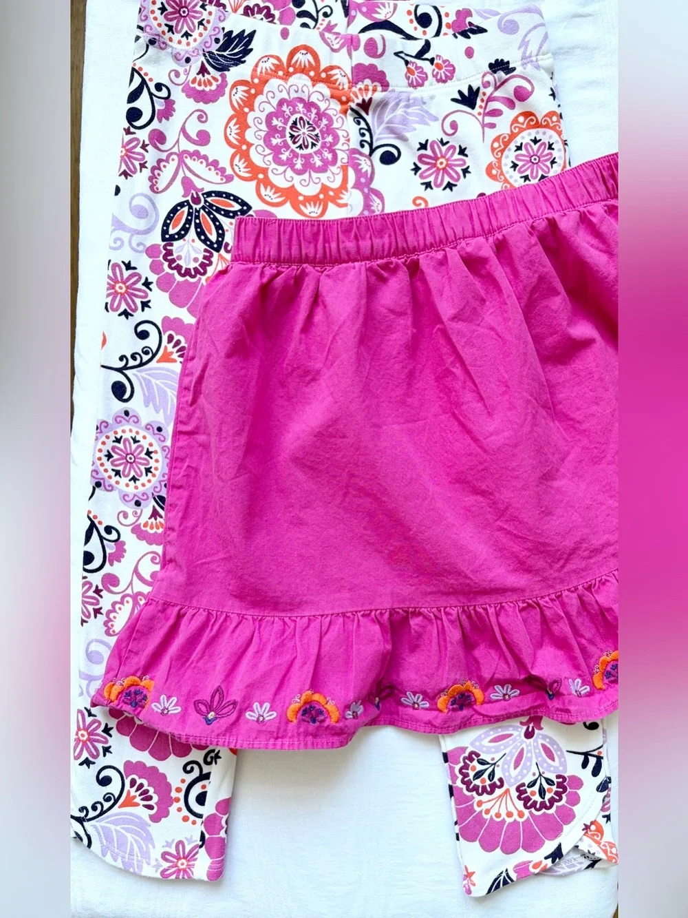 Bundle of 2 pc Gymboree Girls Paisley Leggings and Pink Floral Embroidered Skort